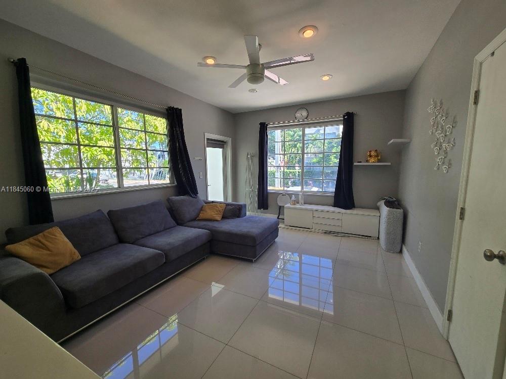 600 Michigan Ave #1
