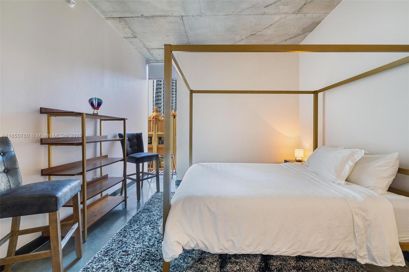 image Centro Condominium10
