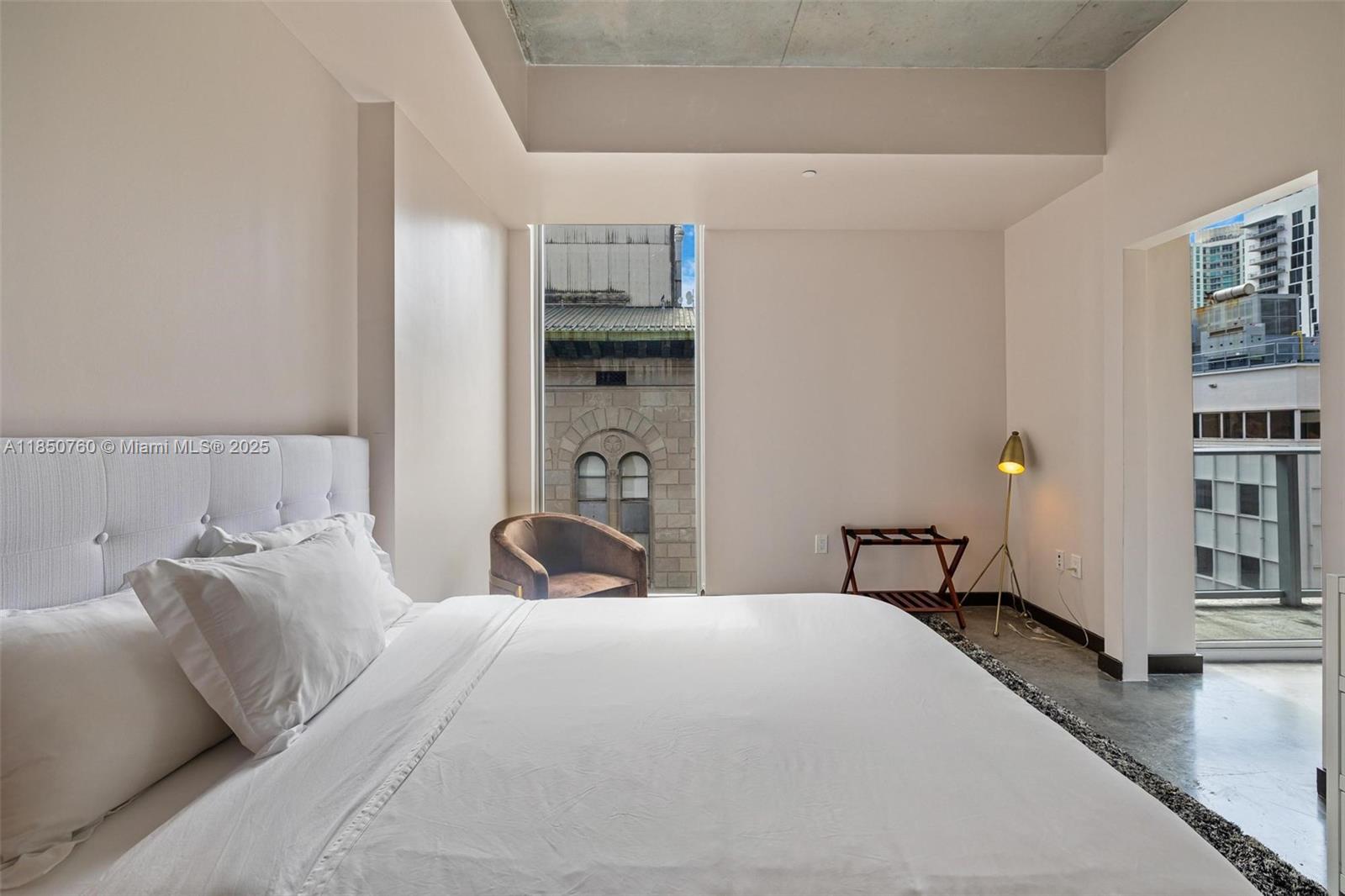 image Centro Condominium15