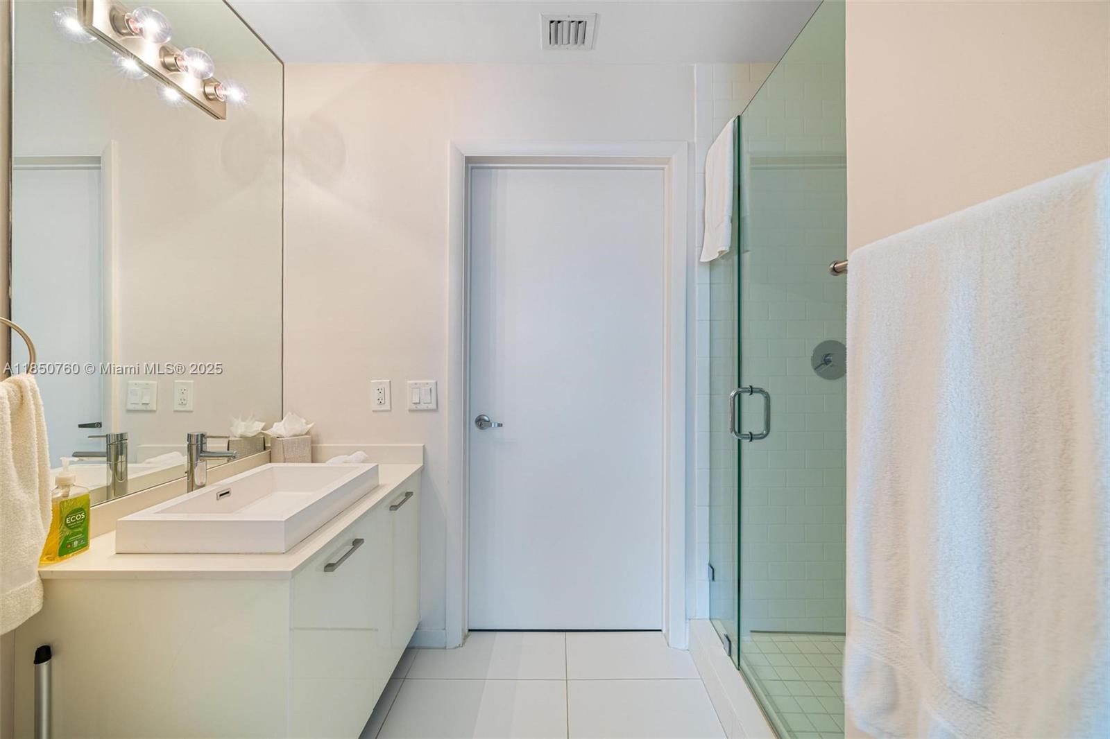 image Centro Condominium16