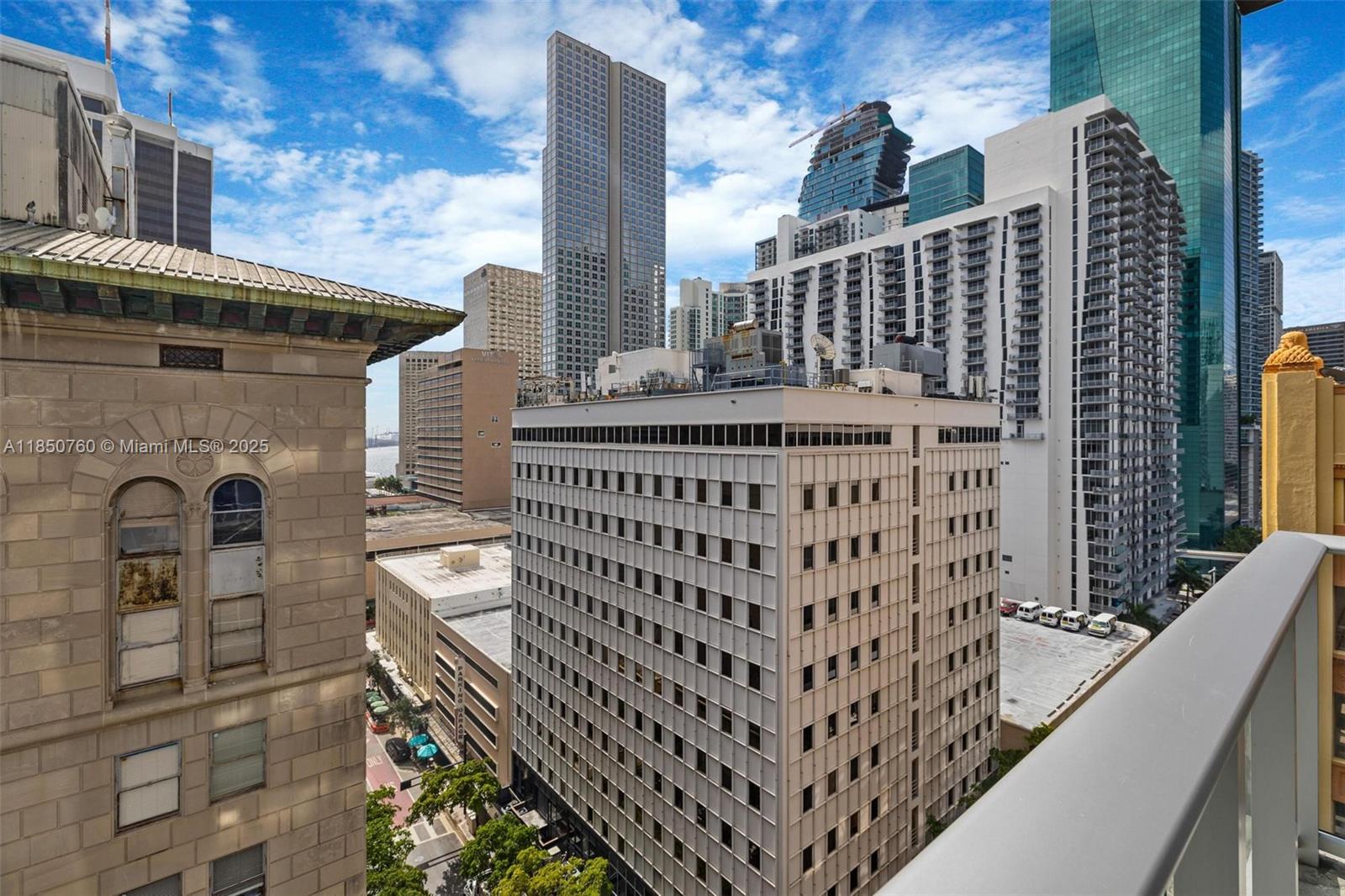 image Centro Condominium18