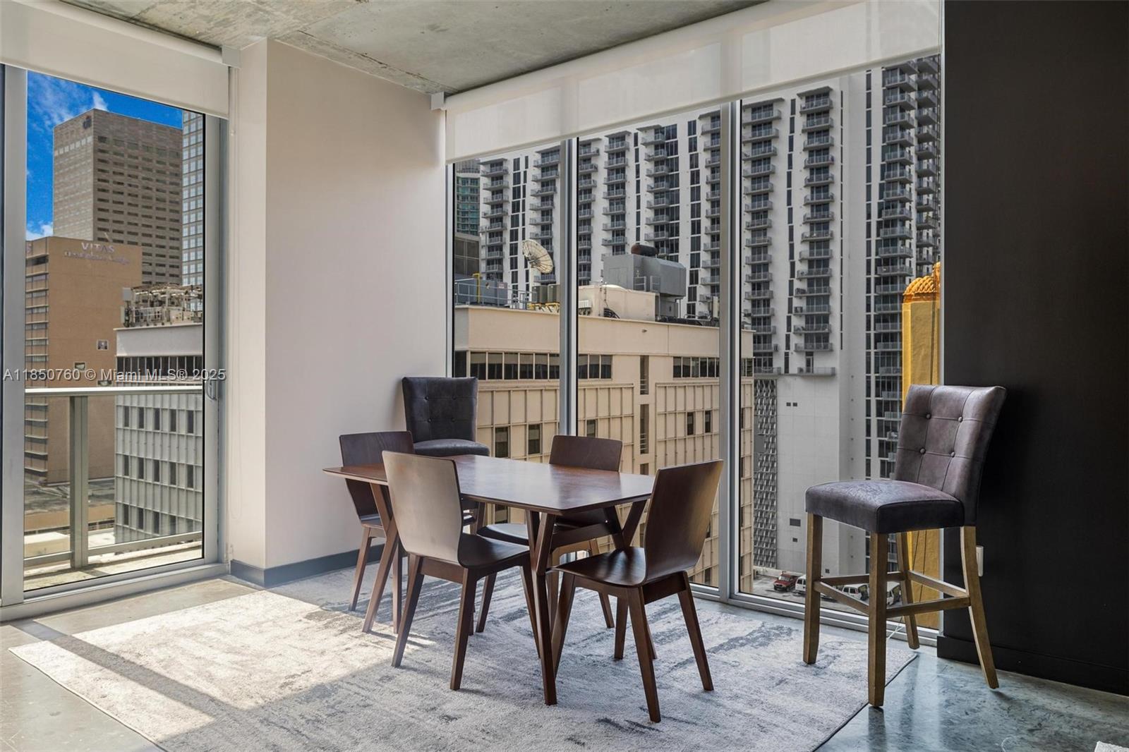 image Centro Condominium1