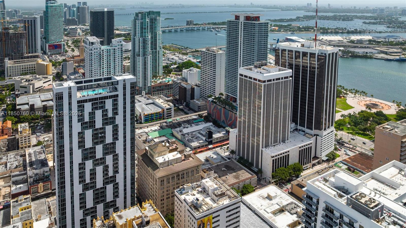 image Centro Condominium25