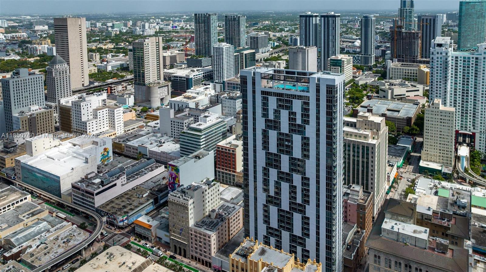 image Centro Condominium27