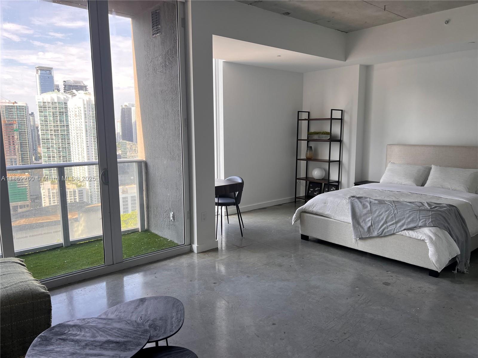 151 SE 1st St #2907