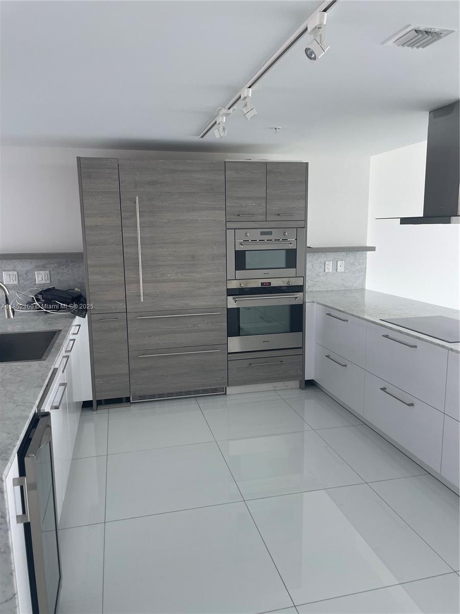 image 400 Sunny Isles9