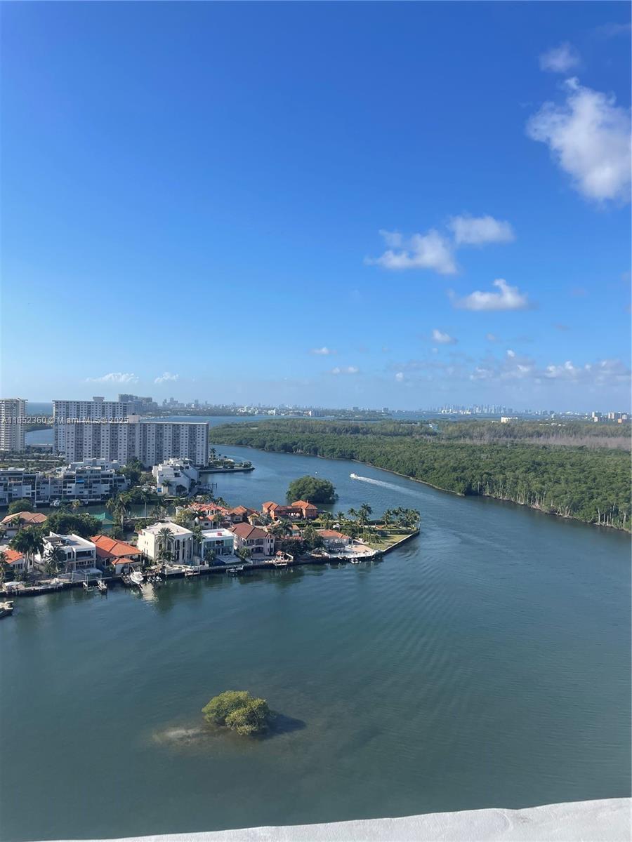 image 400 Sunny Isles37