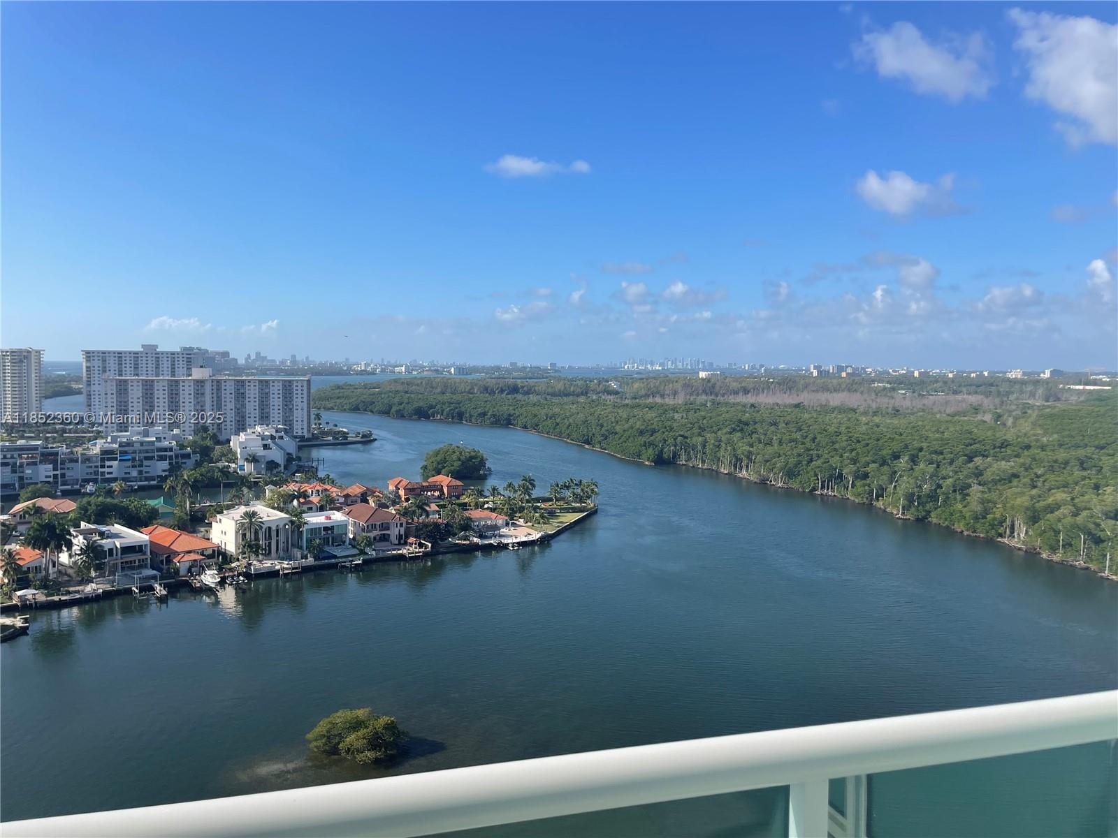 image 400 Sunny Isles41
