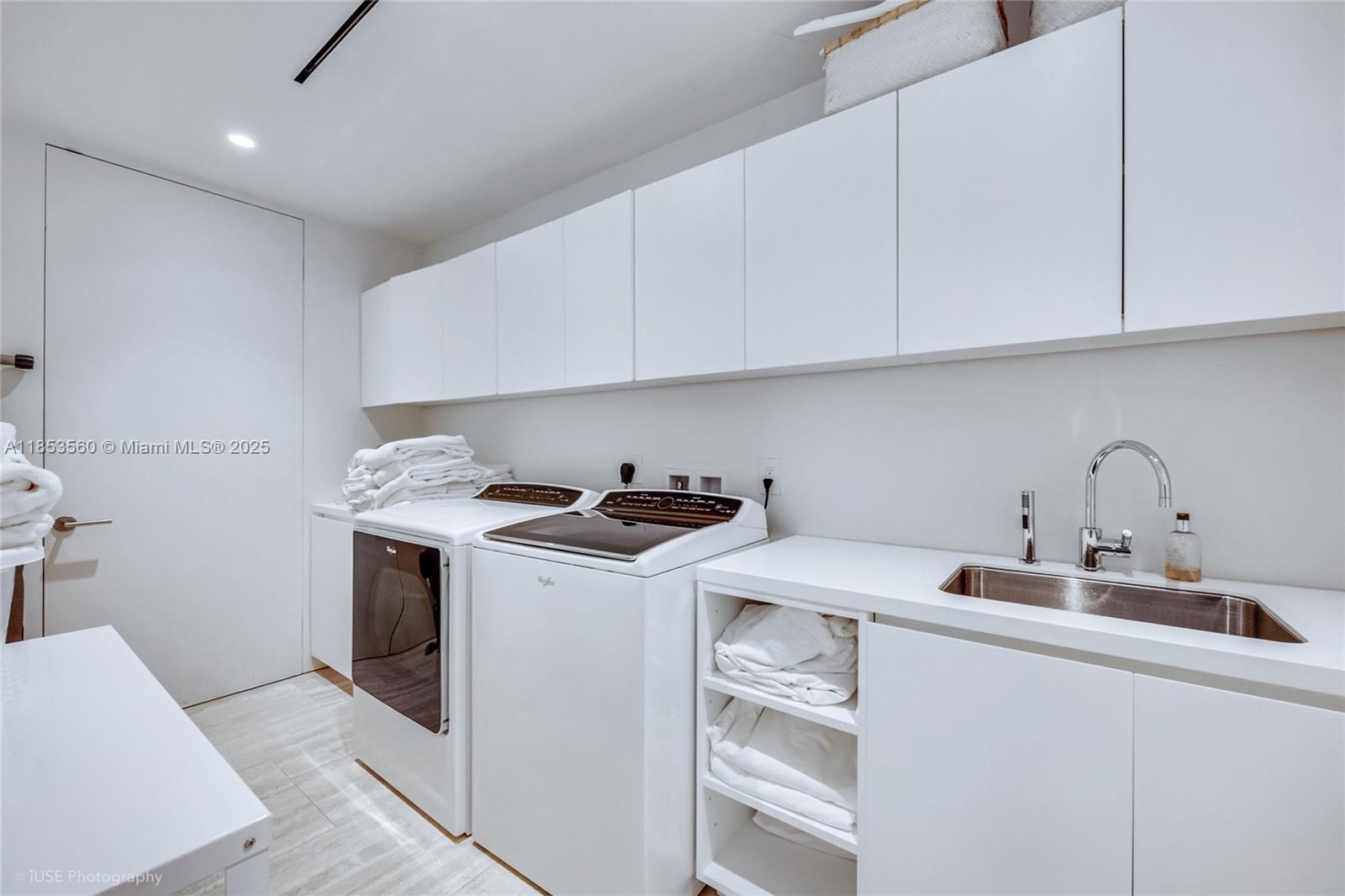 9001 Collins Ave #S-1011 Surfside, FL 33154 9001 Collins Ave #S-1011 Surfside, FL 33154