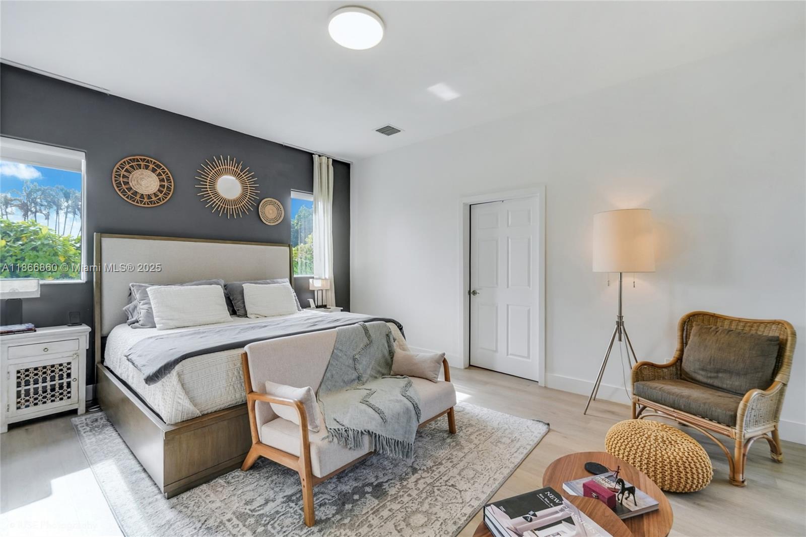 10040 NW 28th Ter Doral, FL 33172