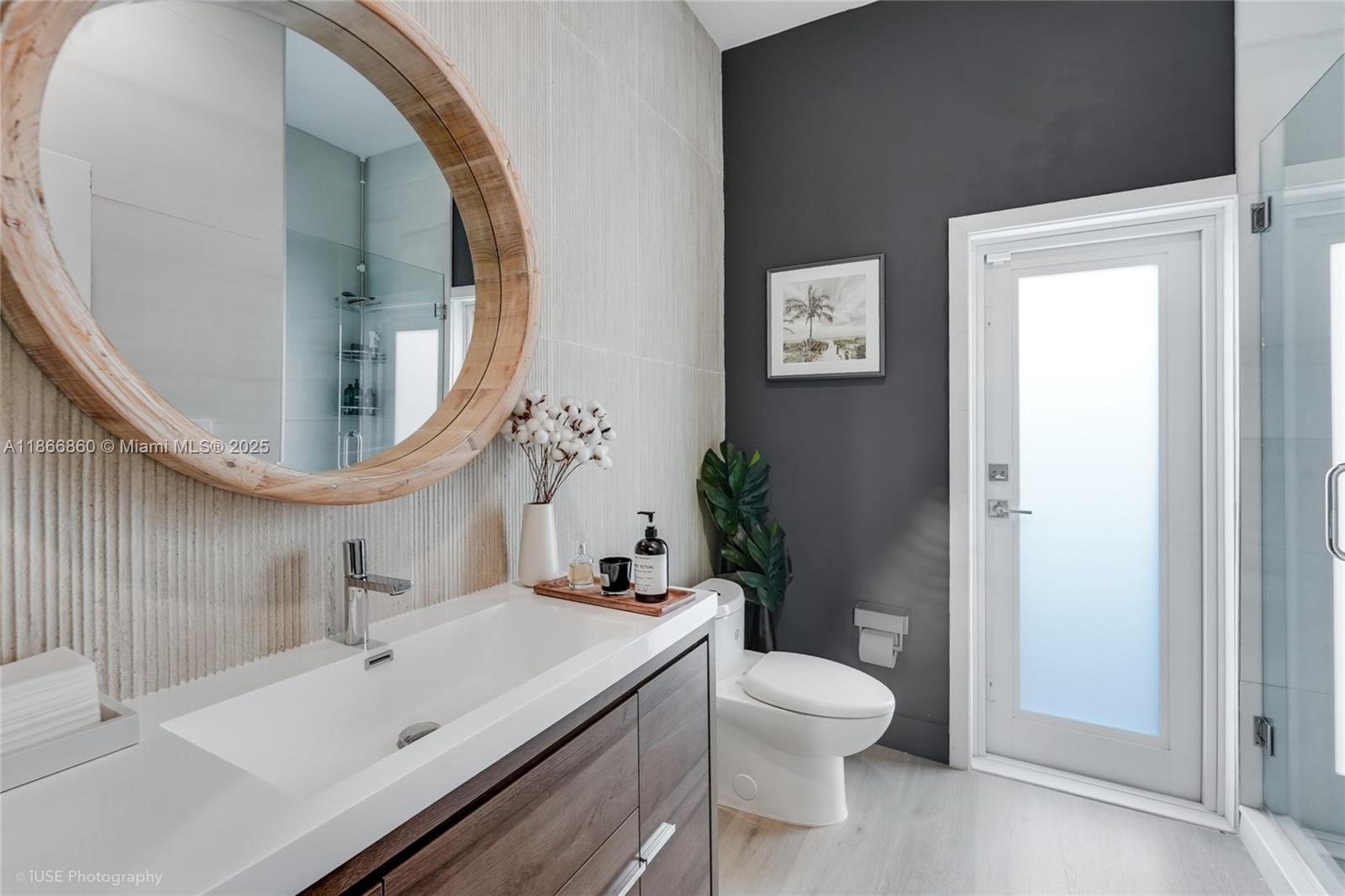 10040 NW 28th Ter Doral, FL 33172