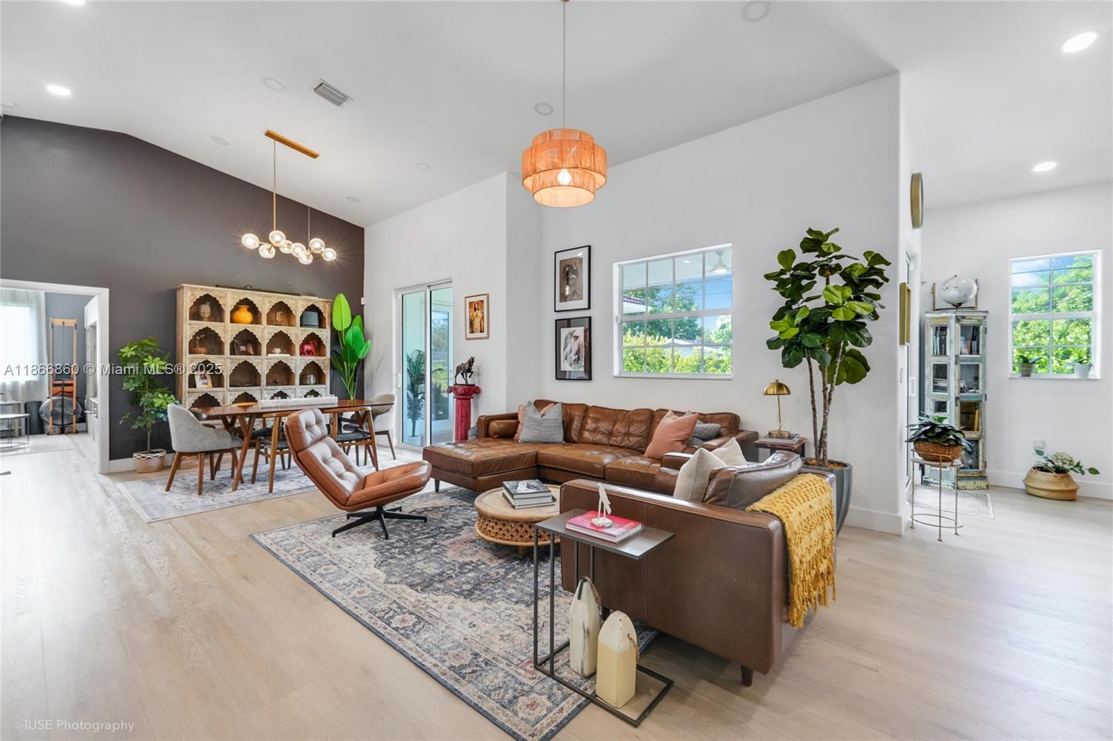 10040 NW 28th Ter Doral, FL 33172