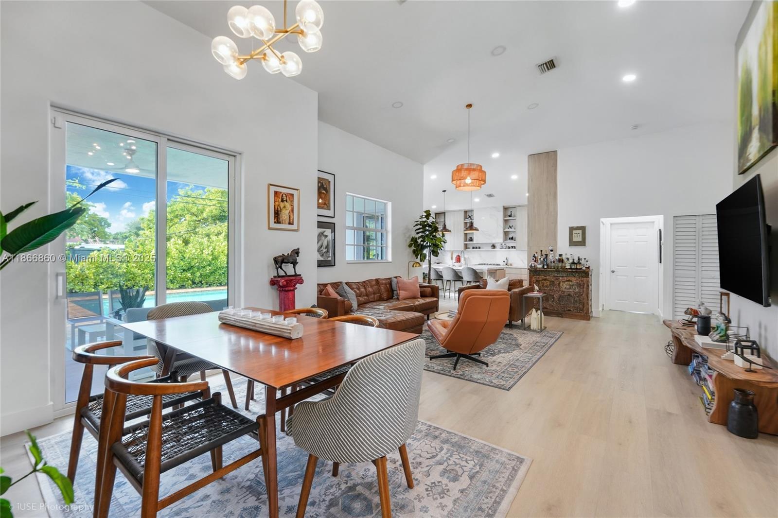 10040 NW 28th Ter Doral, FL 33172