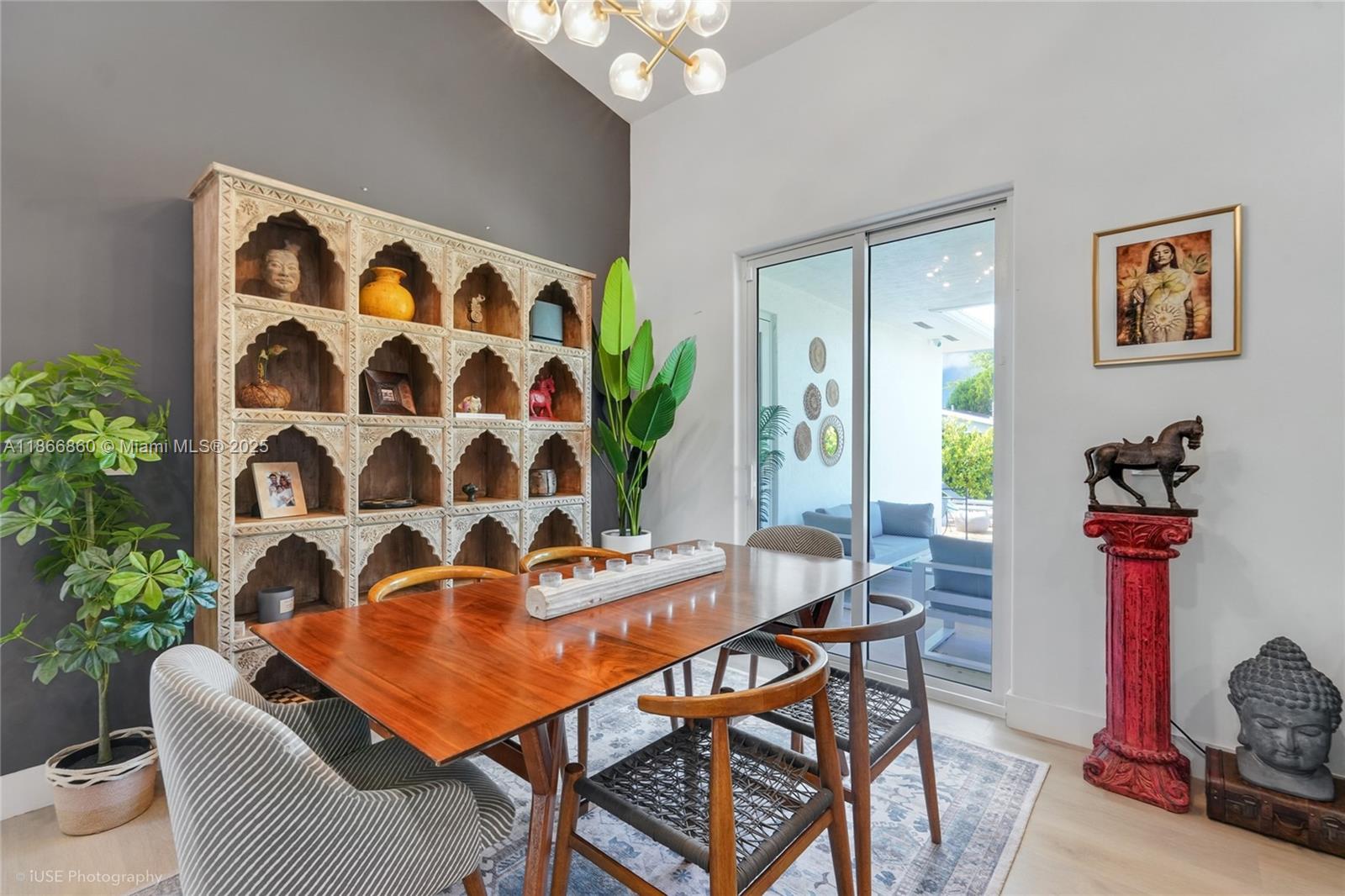 10040 NW 28th Ter Doral, FL 33172