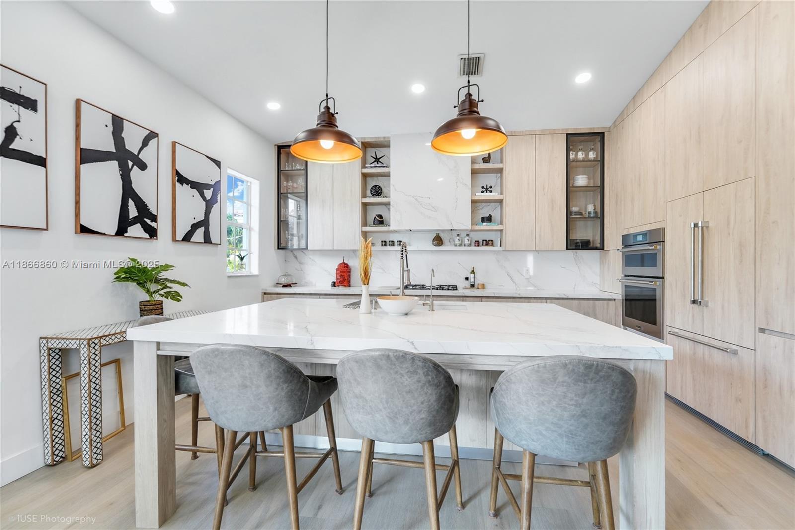 10040 NW 28th Ter Doral, FL 33172