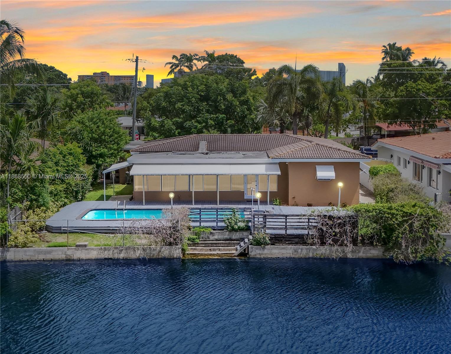 12488 N Bayshore Dr