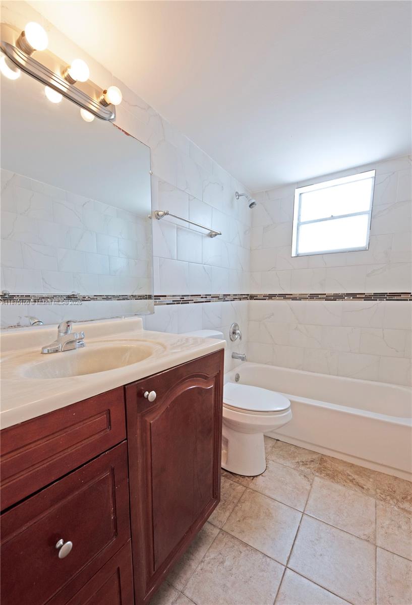 4142 N Jefferson Ave #2C Miami Beach, FL 33140