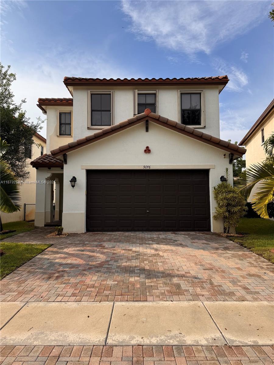 9176 SW 36th Mnr