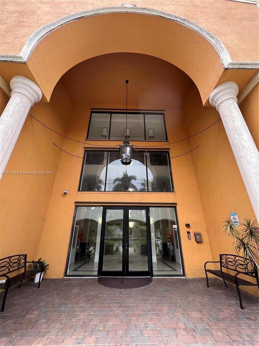 9300 Fontainebleau Blvd #E101