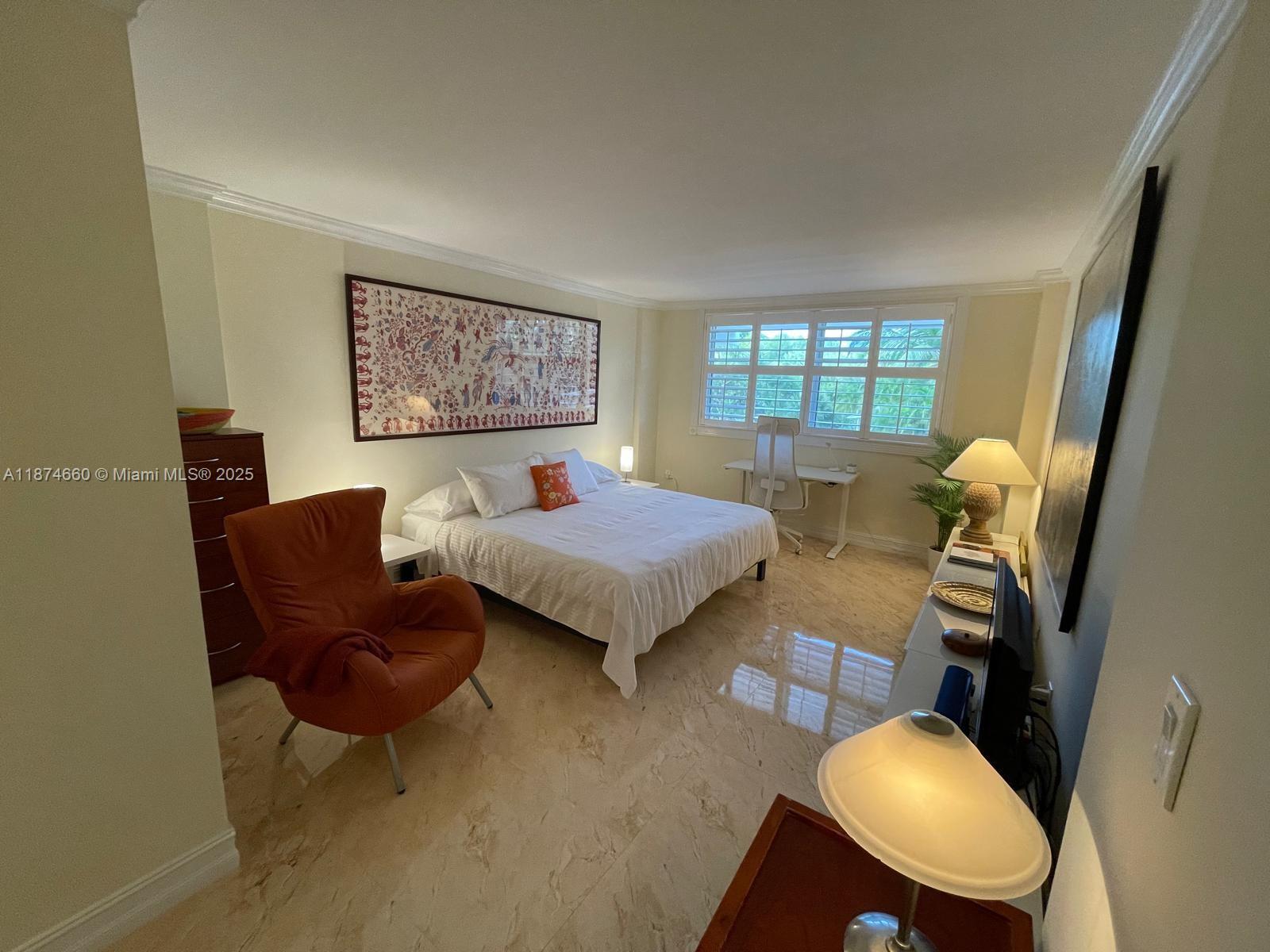 image Commodore Club East19