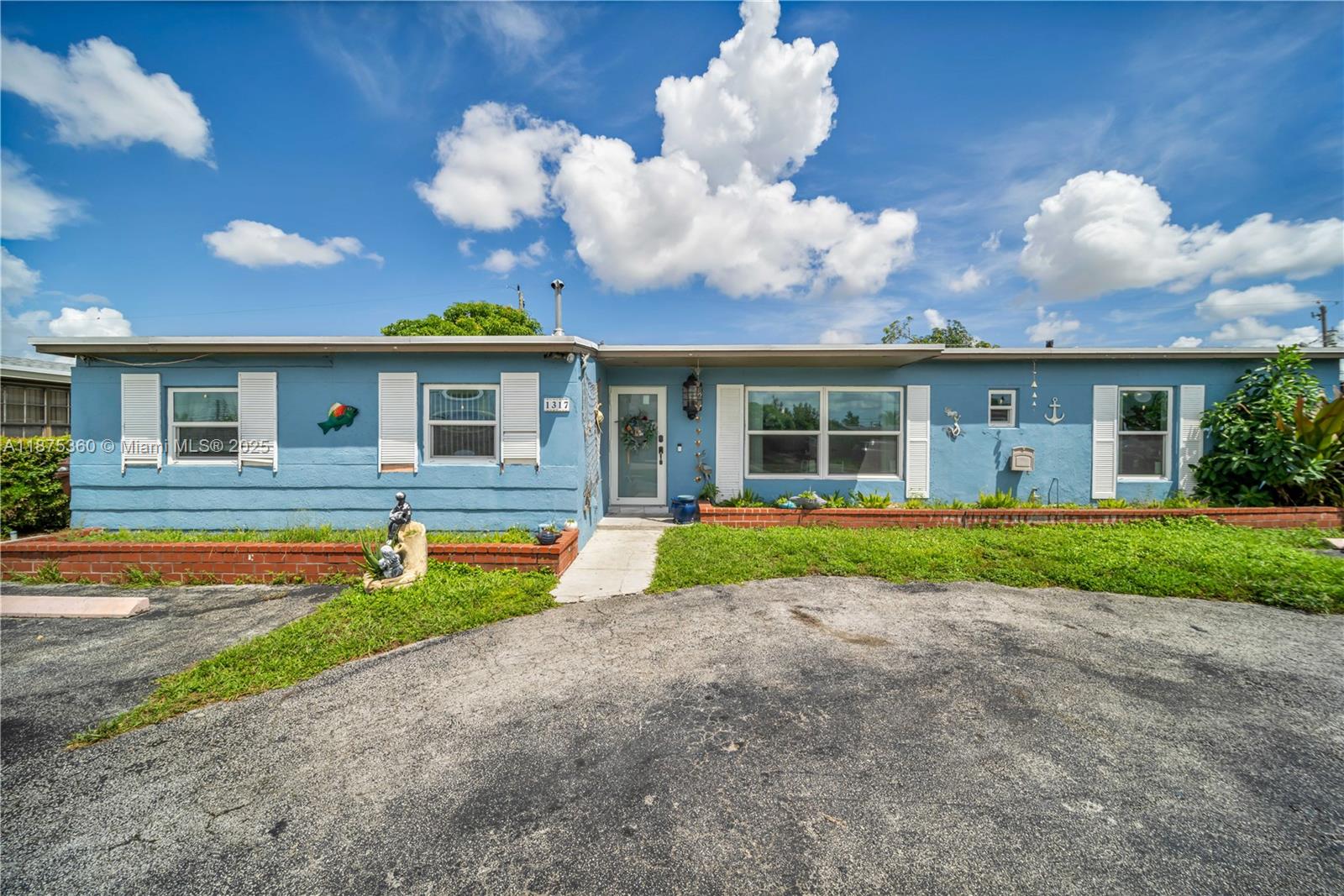 1317 W 61st Pl