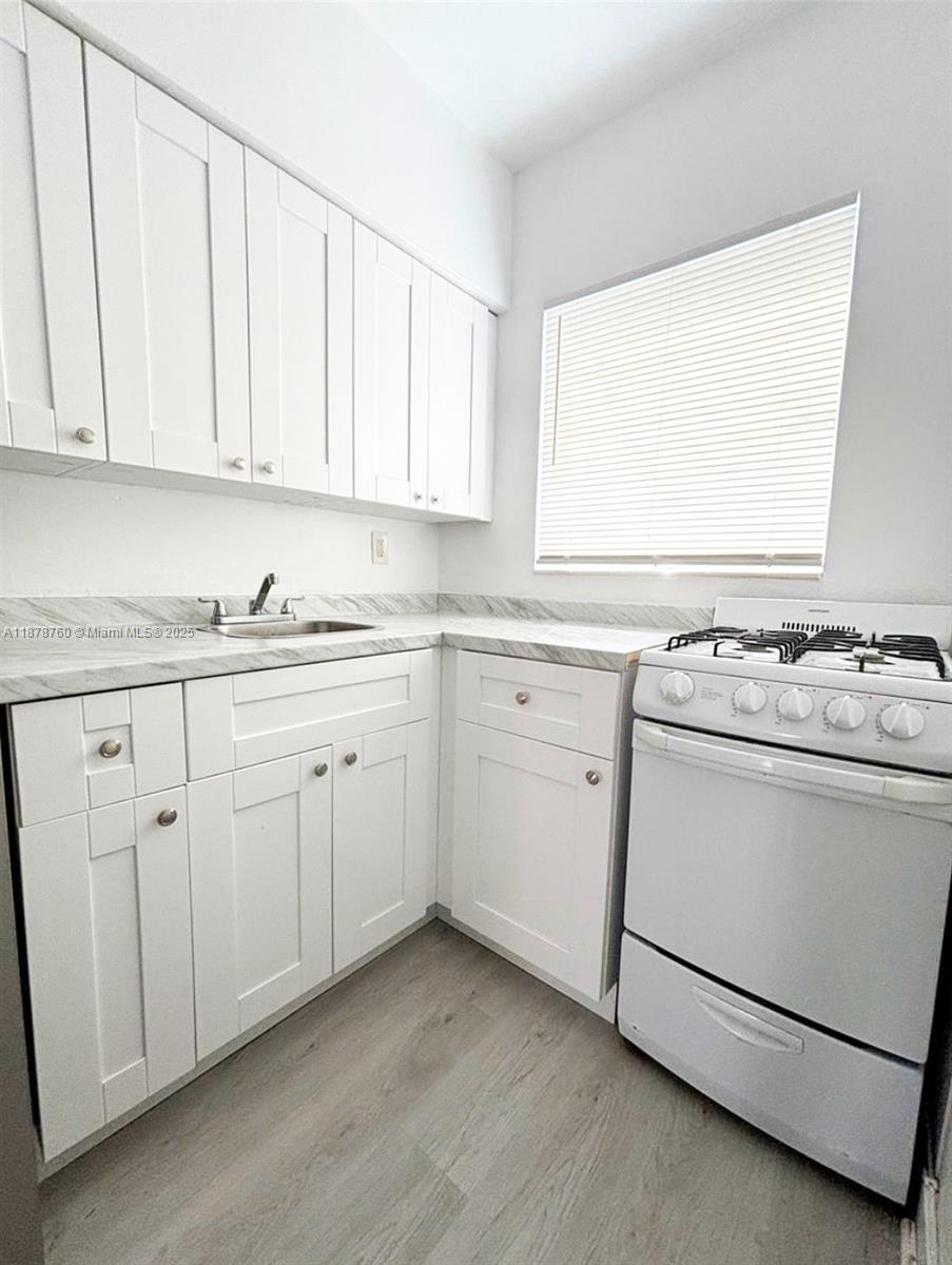 7717 Byron Ave Miami Beach, FL 33141