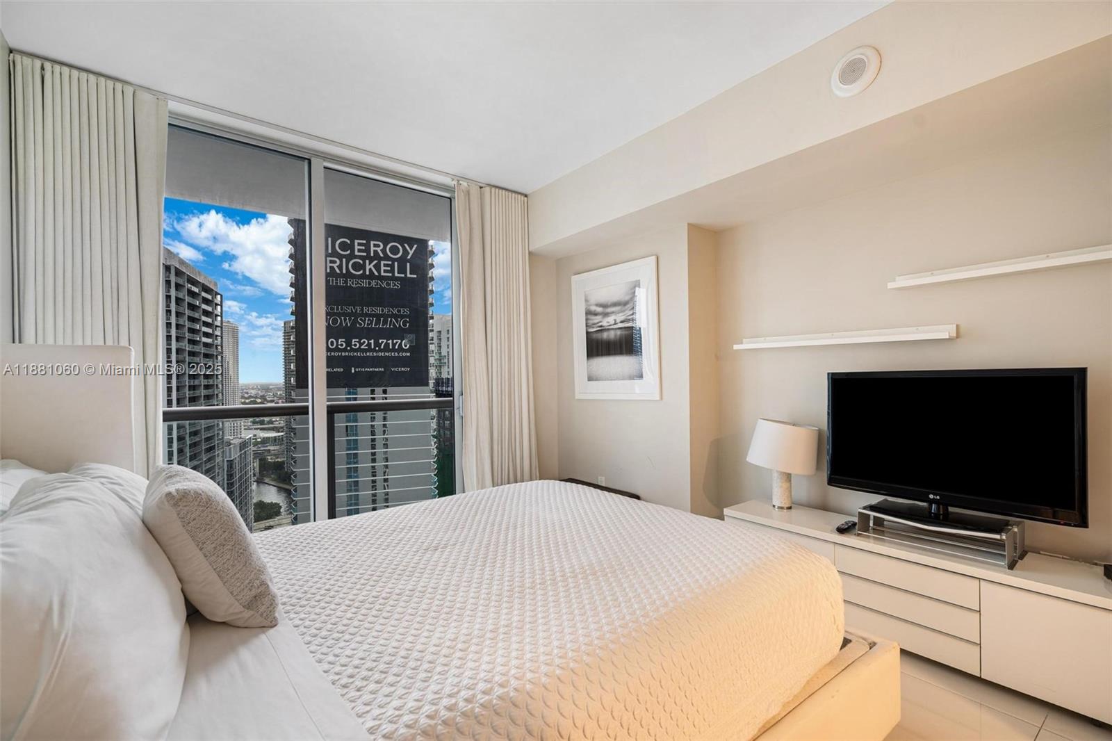 image Icon Brickell26
