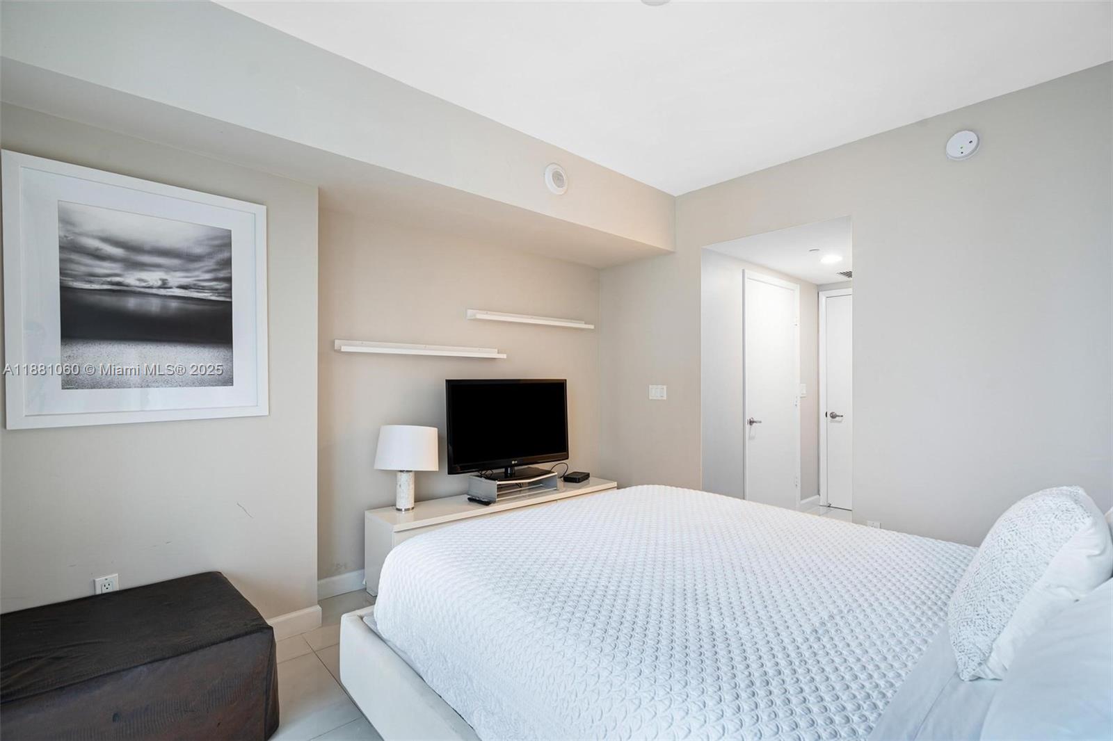 image Icon Brickell27