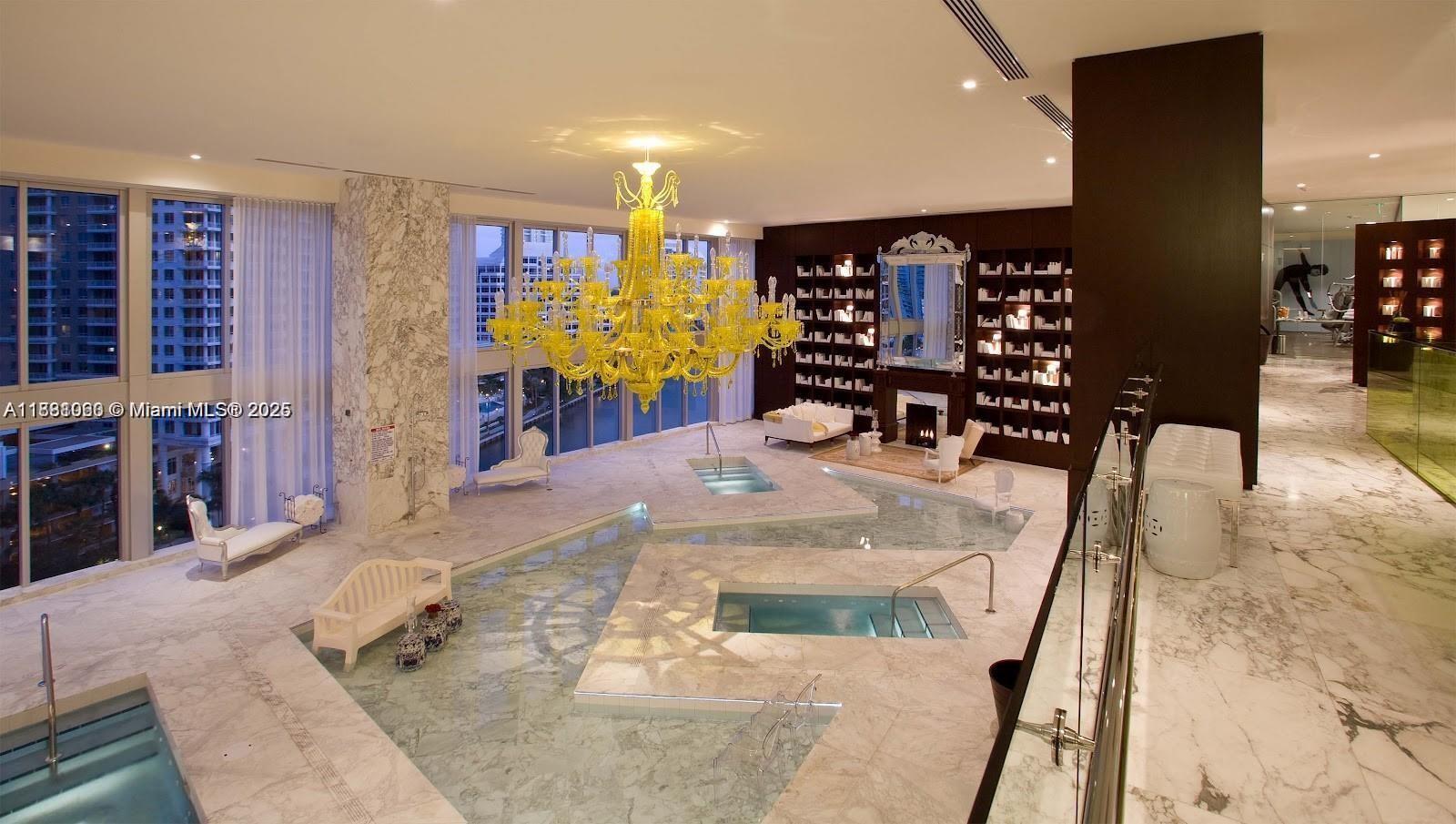 image Icon Brickell33