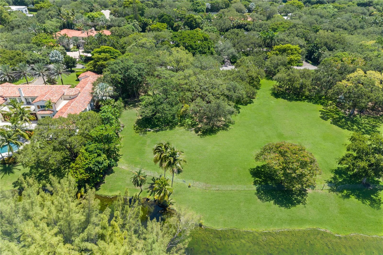 10600 Lakeside Dr Coral Gables, FL 33156 10600 Lakeside Dr Coral Gables, FL 33156