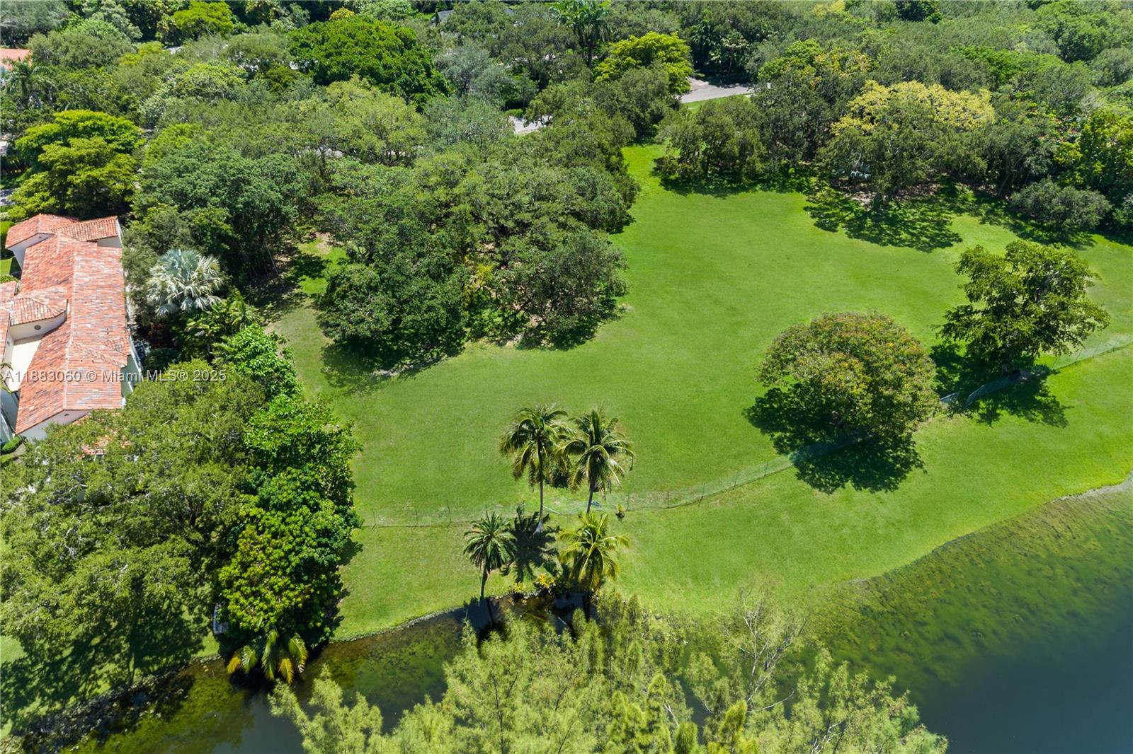 10600 Lakeside Dr Coral Gables, FL 33156 10600 Lakeside Dr Coral Gables, FL 33156