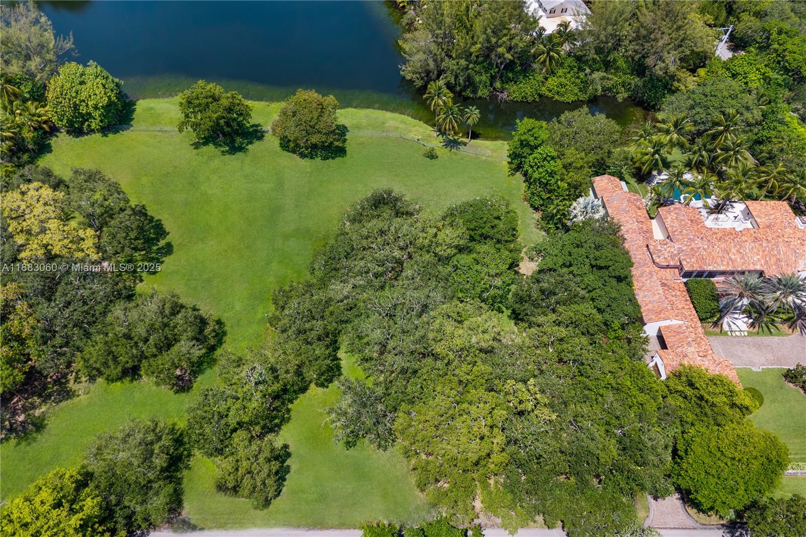 10600 Lakeside Dr Coral Gables, FL 33156 10600 Lakeside Dr Coral Gables, FL 33156