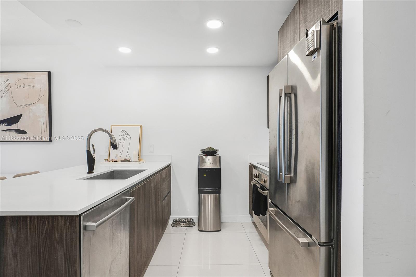 image Aria On The Bay Condo9