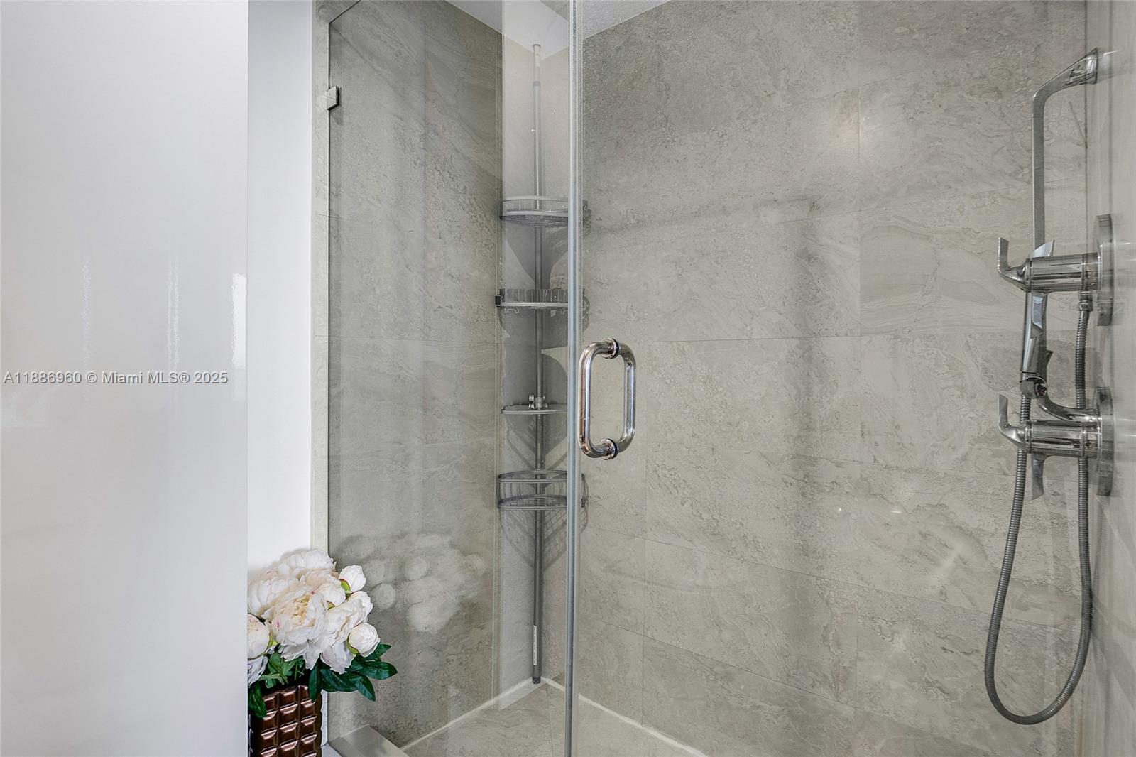 image Aria On The Bay Condo19