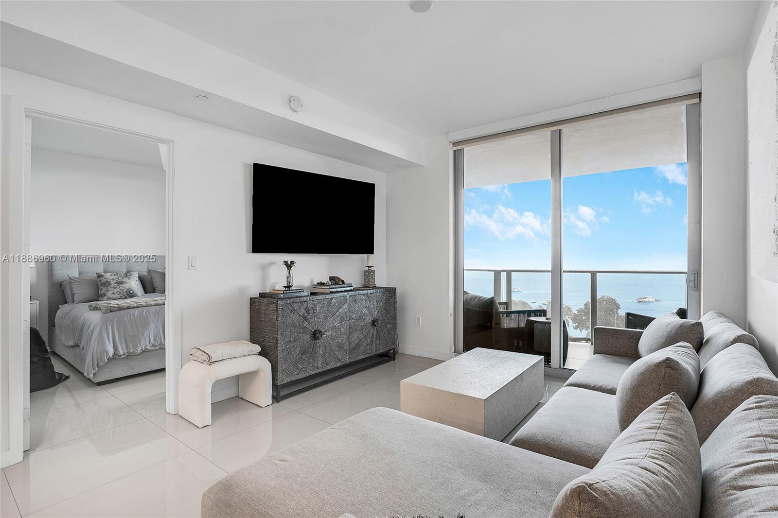 image Aria On The Bay Condo4