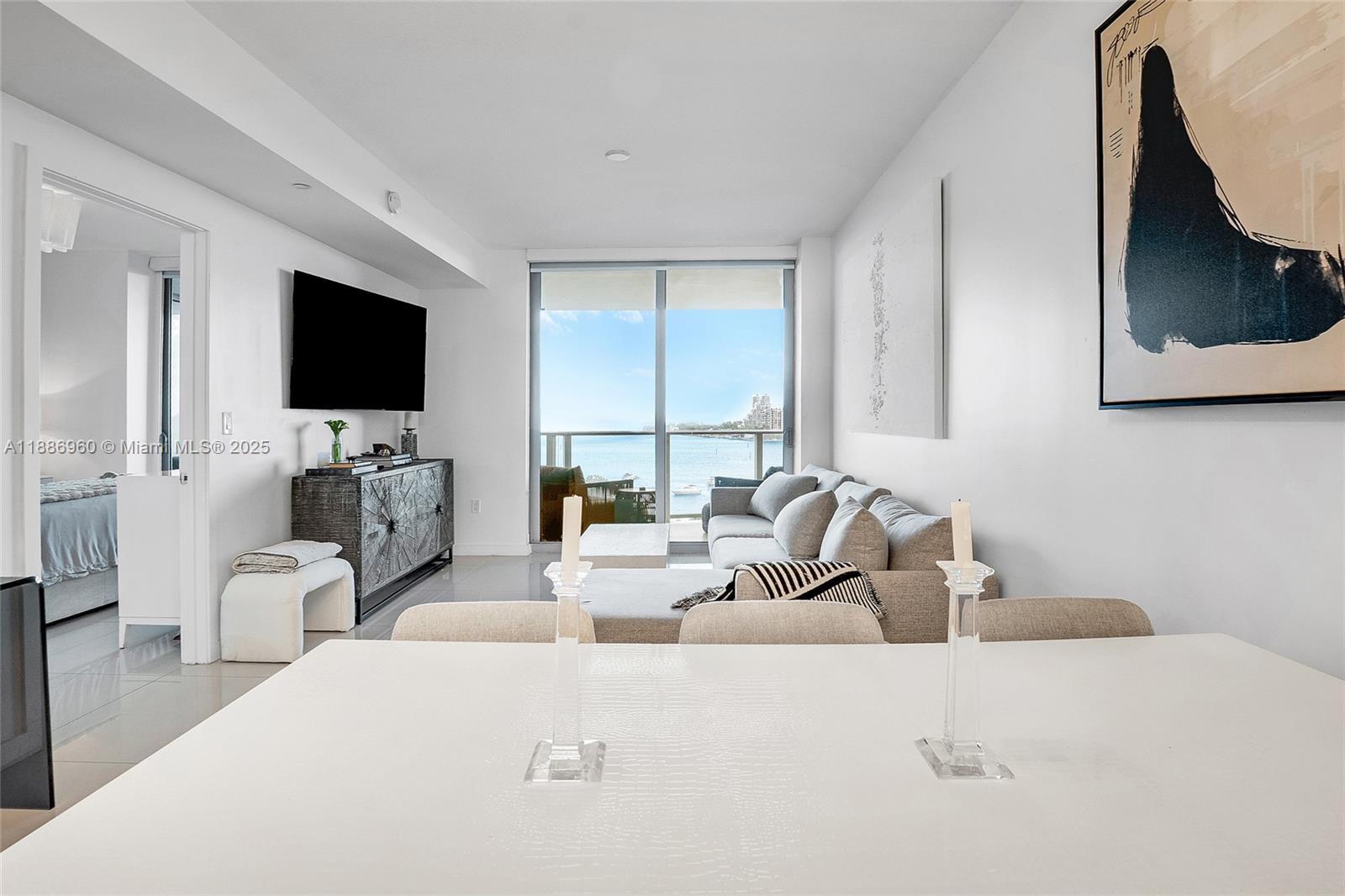 image Aria On The Bay Condo8