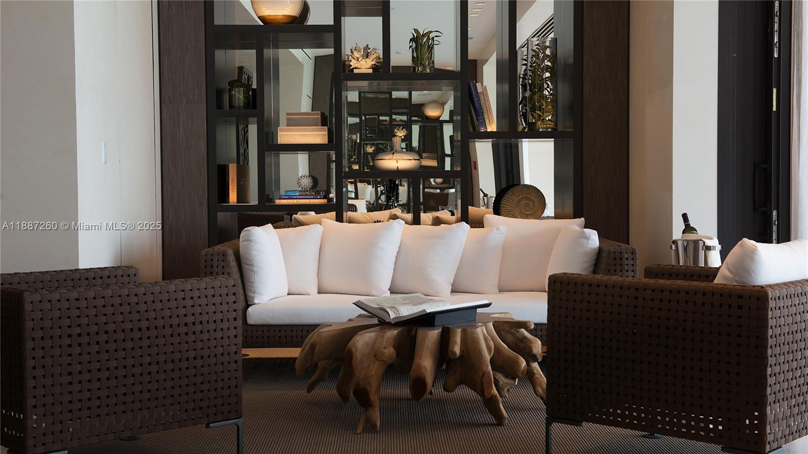 7085 Fisher Is Dr #7085 Miami Beach, FL 33109