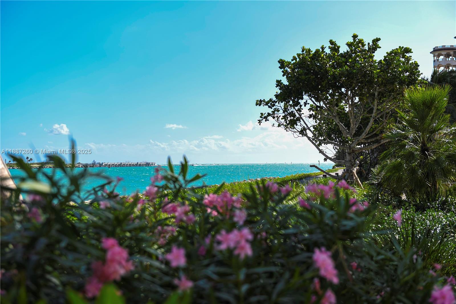 7085 Fisher Is Dr #7085 Miami Beach, FL 33109