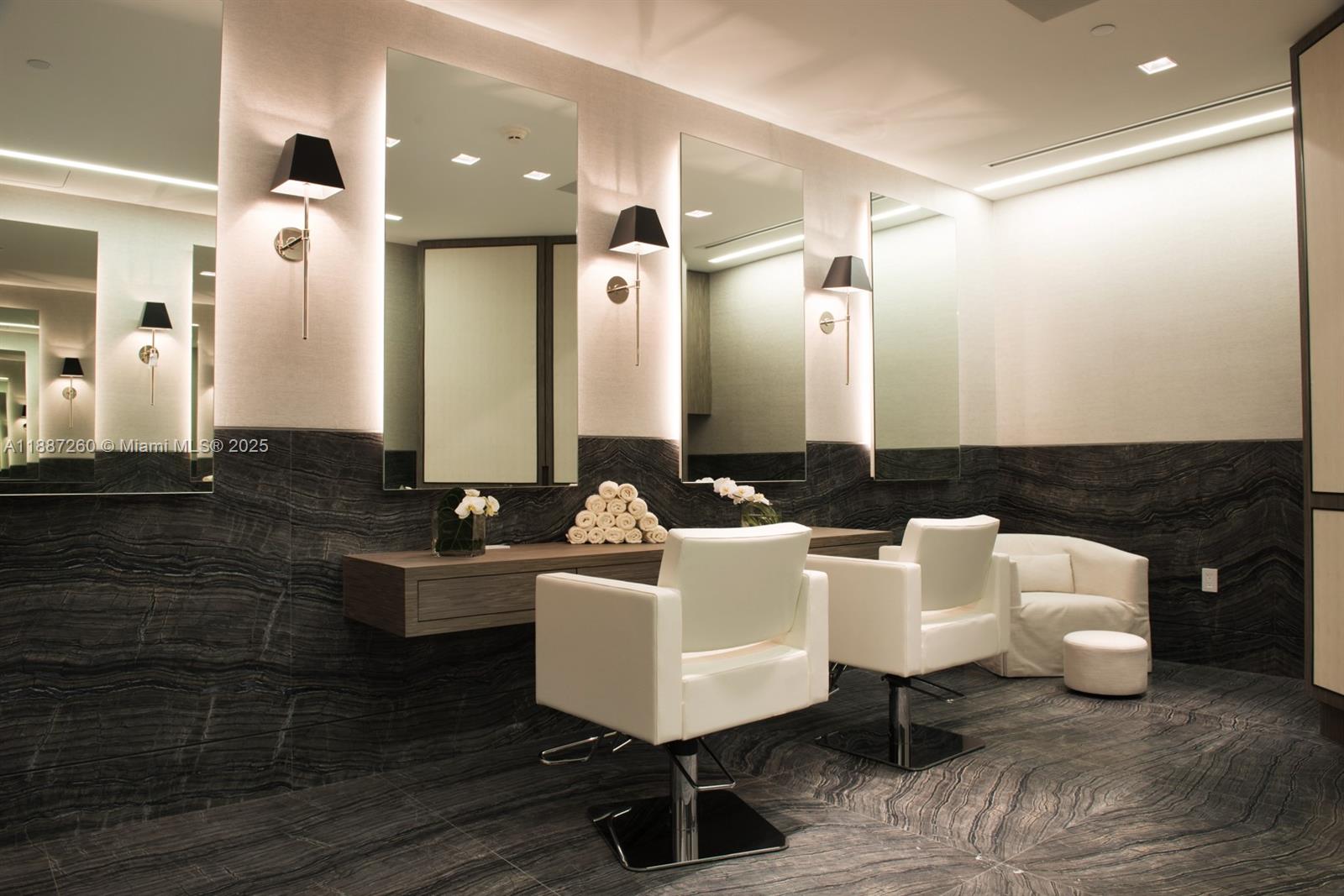 7085 Fisher Is Dr #7085 Miami Beach, FL 33109