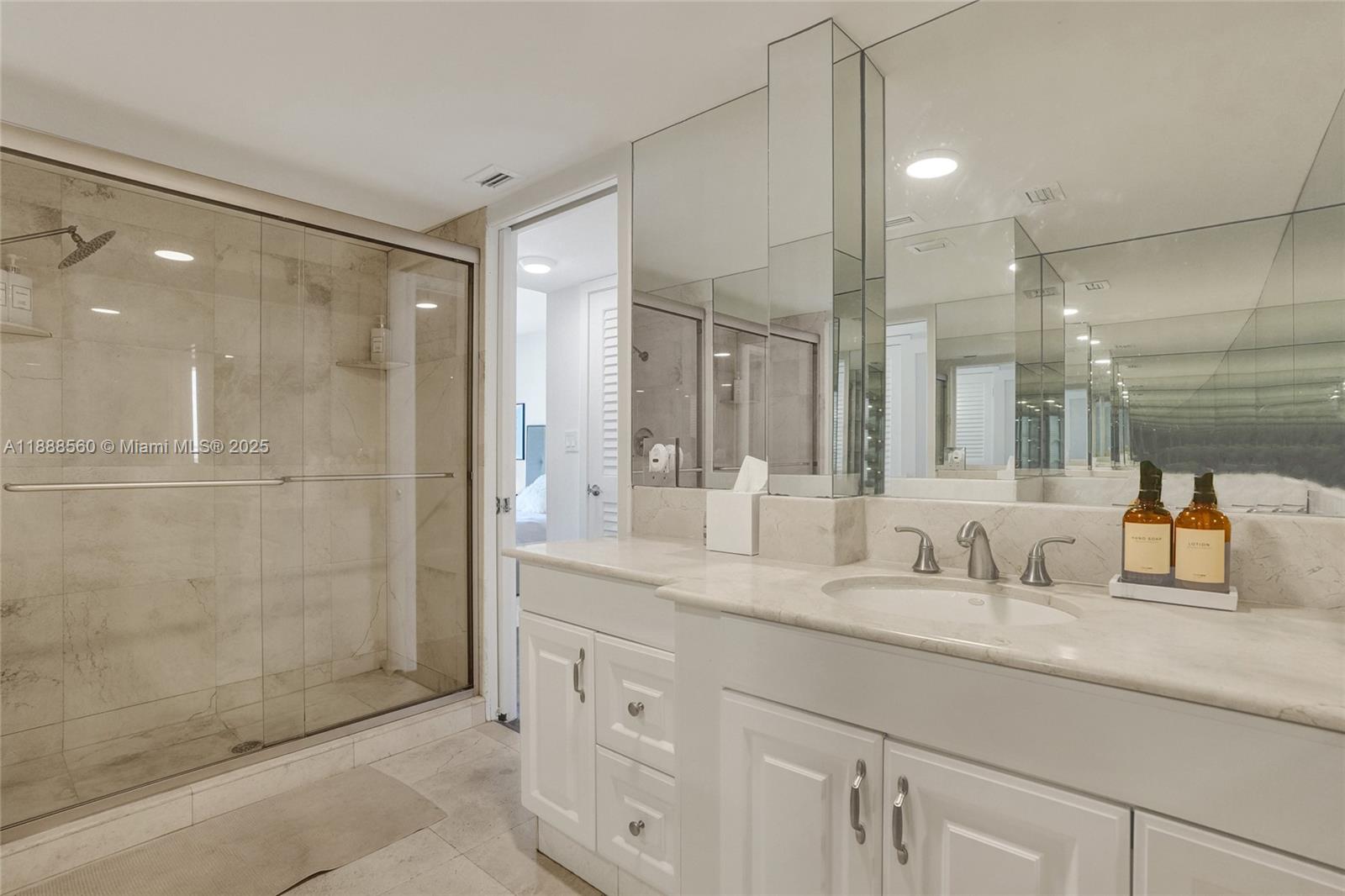 10000 W Bay Hbr Dr #PH23 Bay Harbor Islands, FL 33154