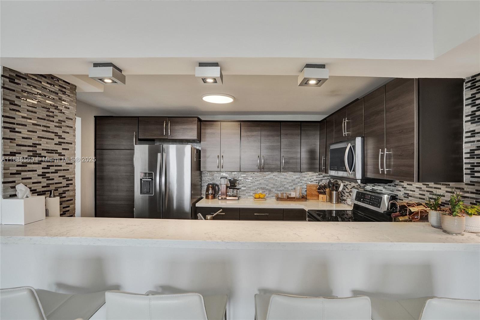 10000 W Bay Hbr Dr #PH23 Bay Harbor Islands, FL 33154