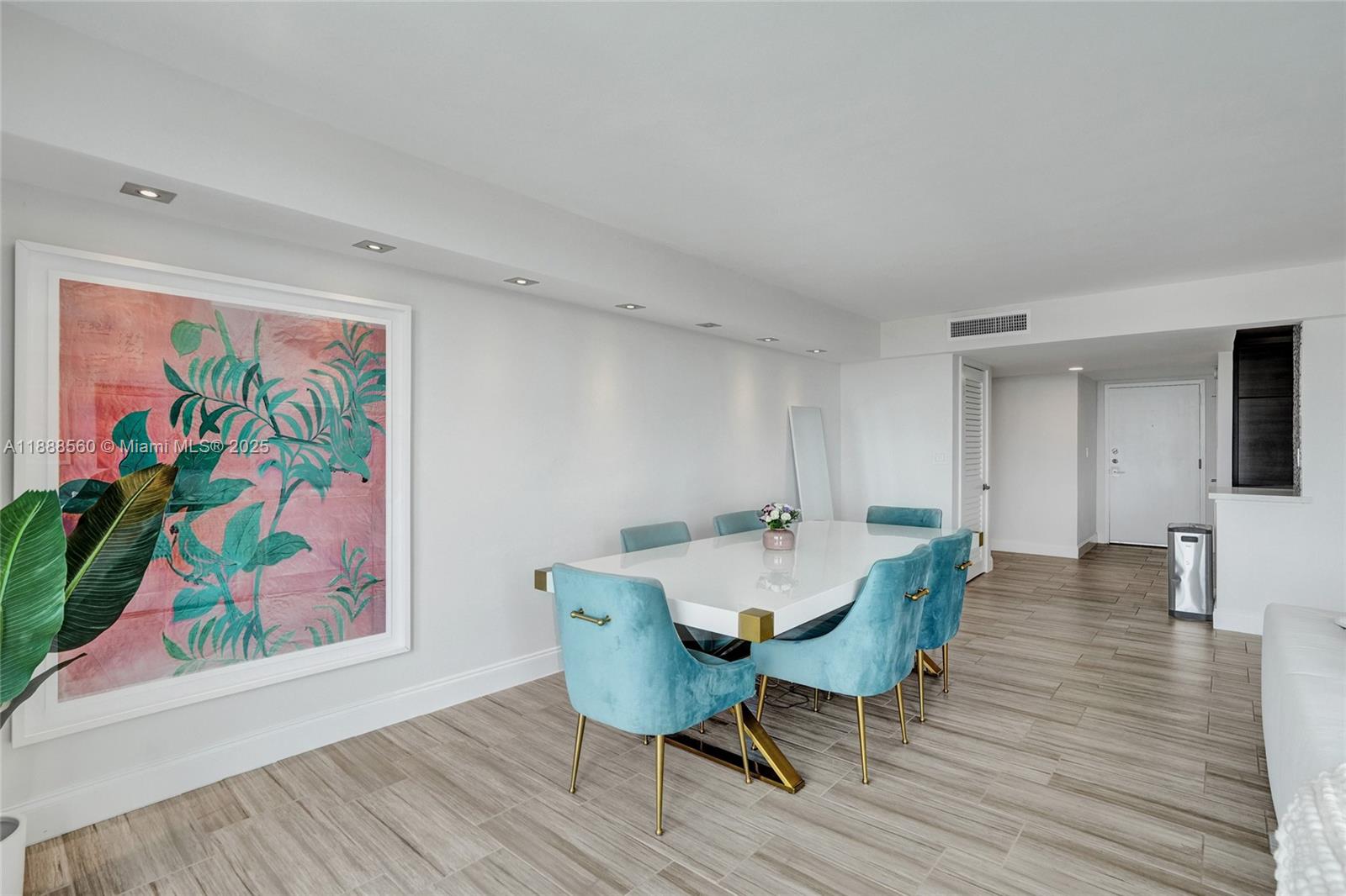 10000 W Bay Hbr Dr #PH23 Bay Harbor Islands, FL 33154