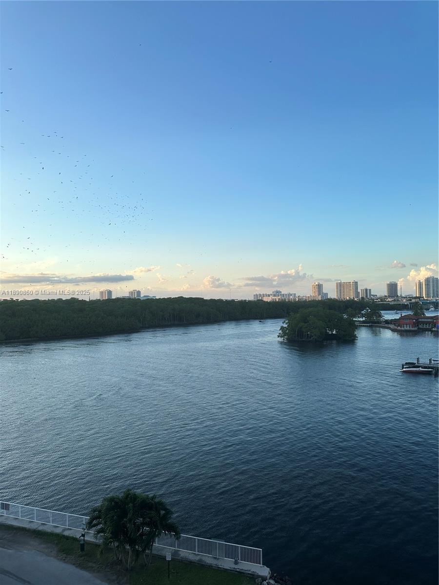 400 Kings Pt Dr #614