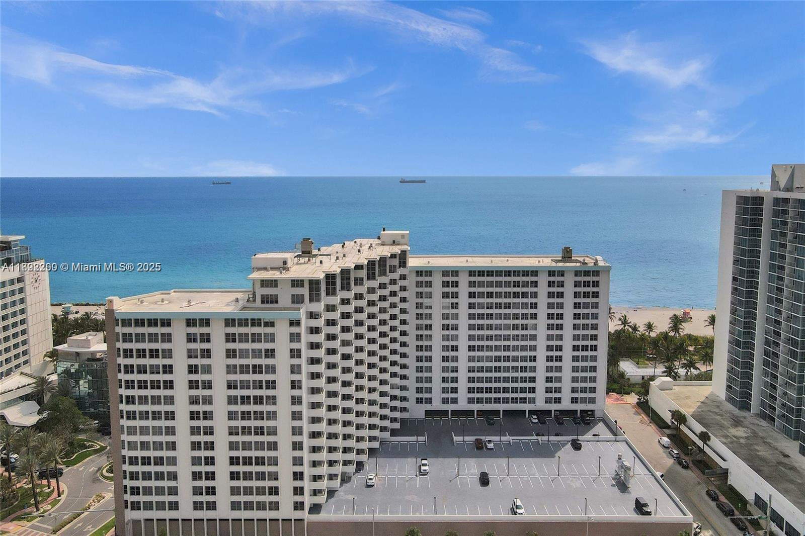 2899 Collins Ave #736
