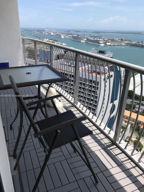 1750 N Bayshore Dr #4812
