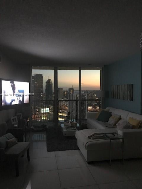 image Opera Tower Condo9