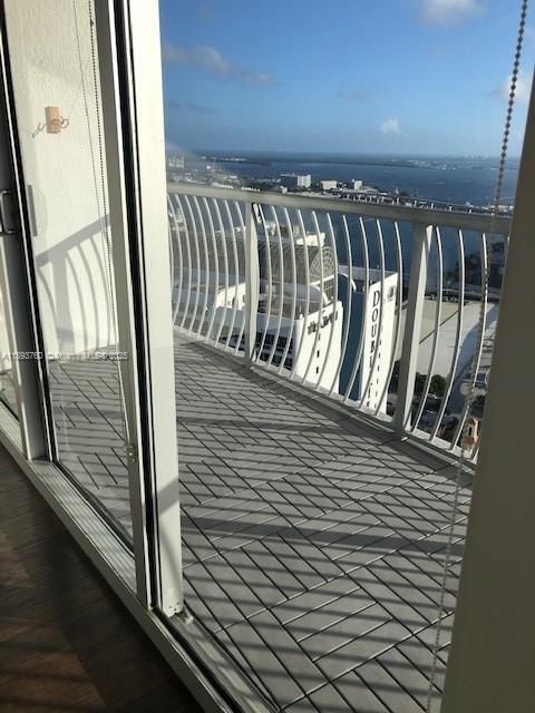 image Opera Tower Condo24