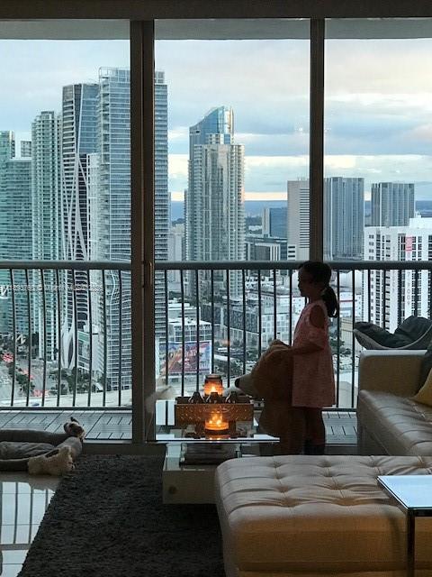 image Opera Tower Condo2