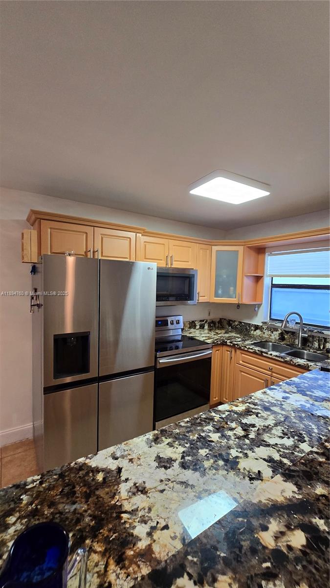 13500 NE 3rd Ct #423