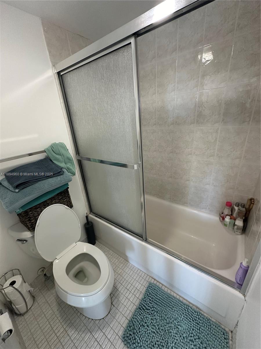 image Arlen House East Condo15